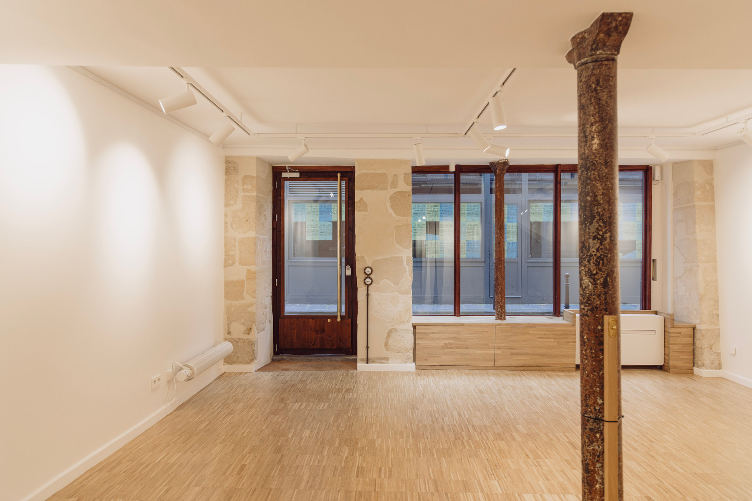 L’espace Poppy Marais, ses colonnes et ses murs en pierre